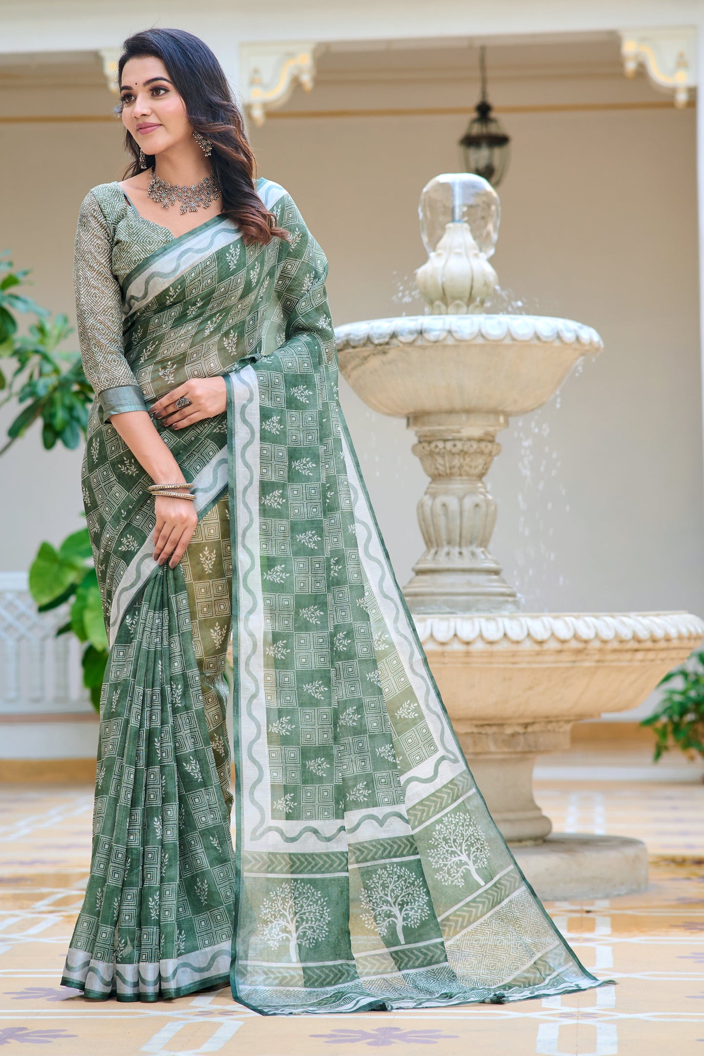Stylish Green Color Pure Cotton Lilen With Digital Printed Designer Saree