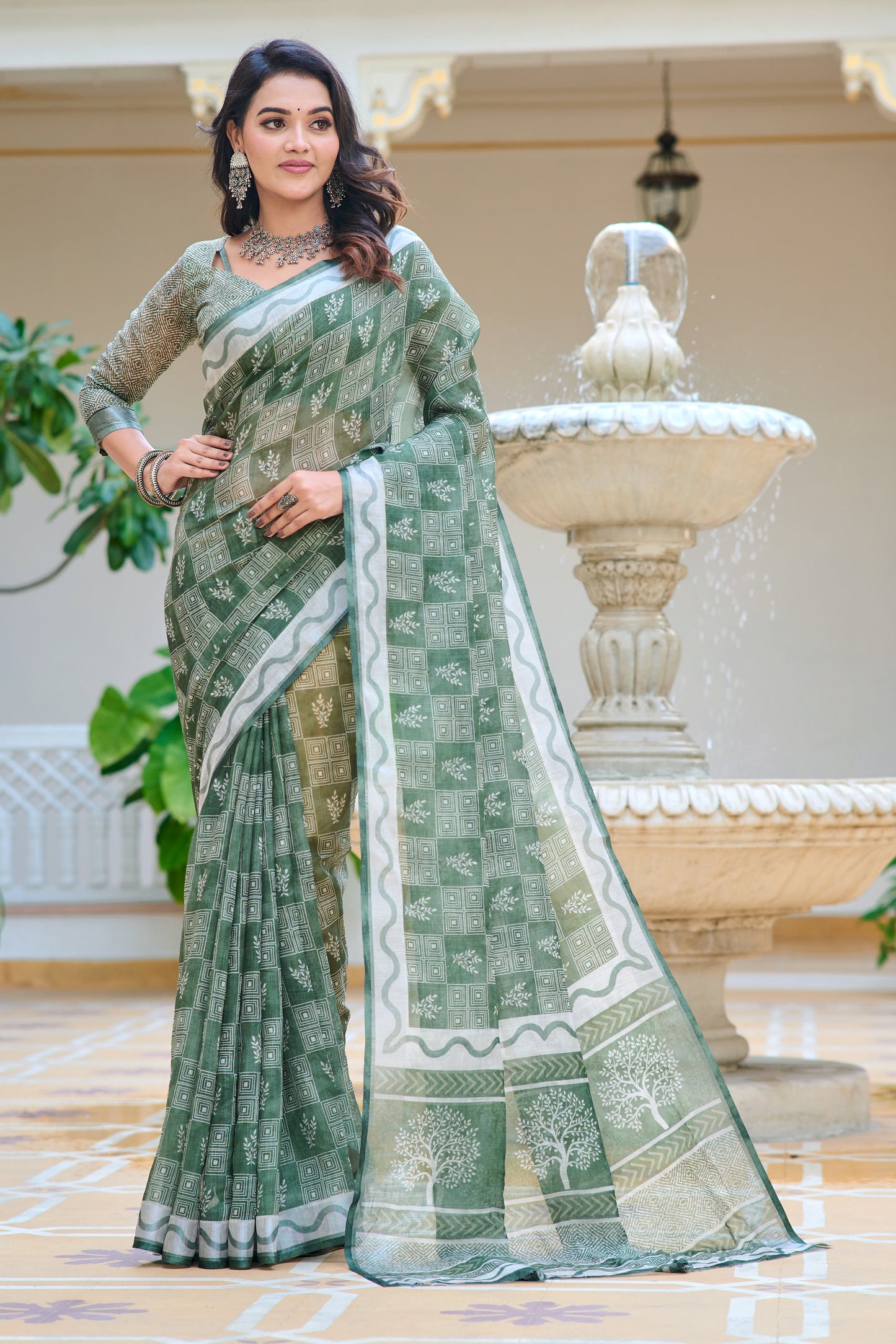 Stylish Green Color Pure Cotton Lilen With Digital Printed Designer Saree