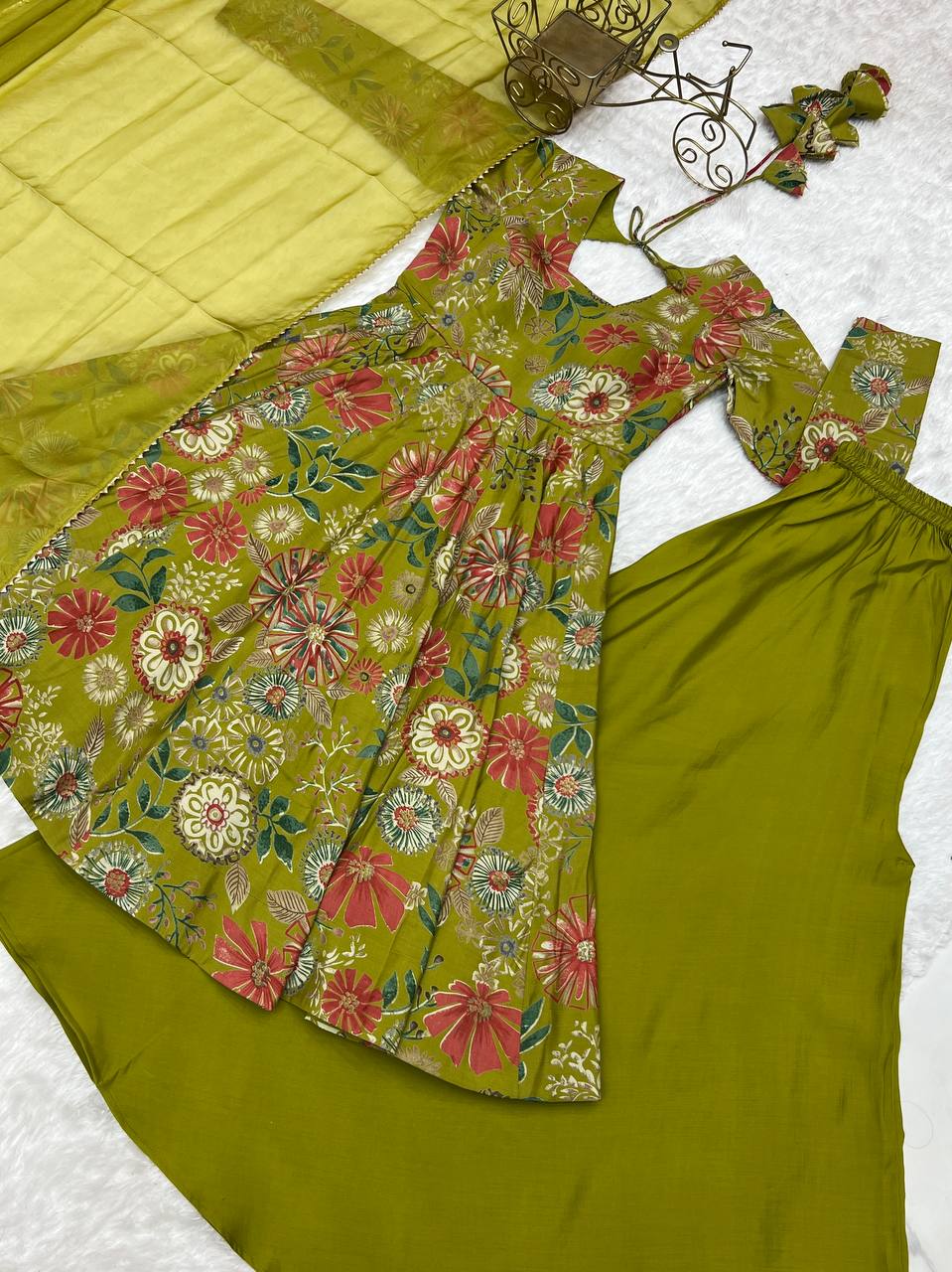 Dazzling Green Color Heavy Pure Soft Roman Silk Chanderi Designer Palazzo Suit
