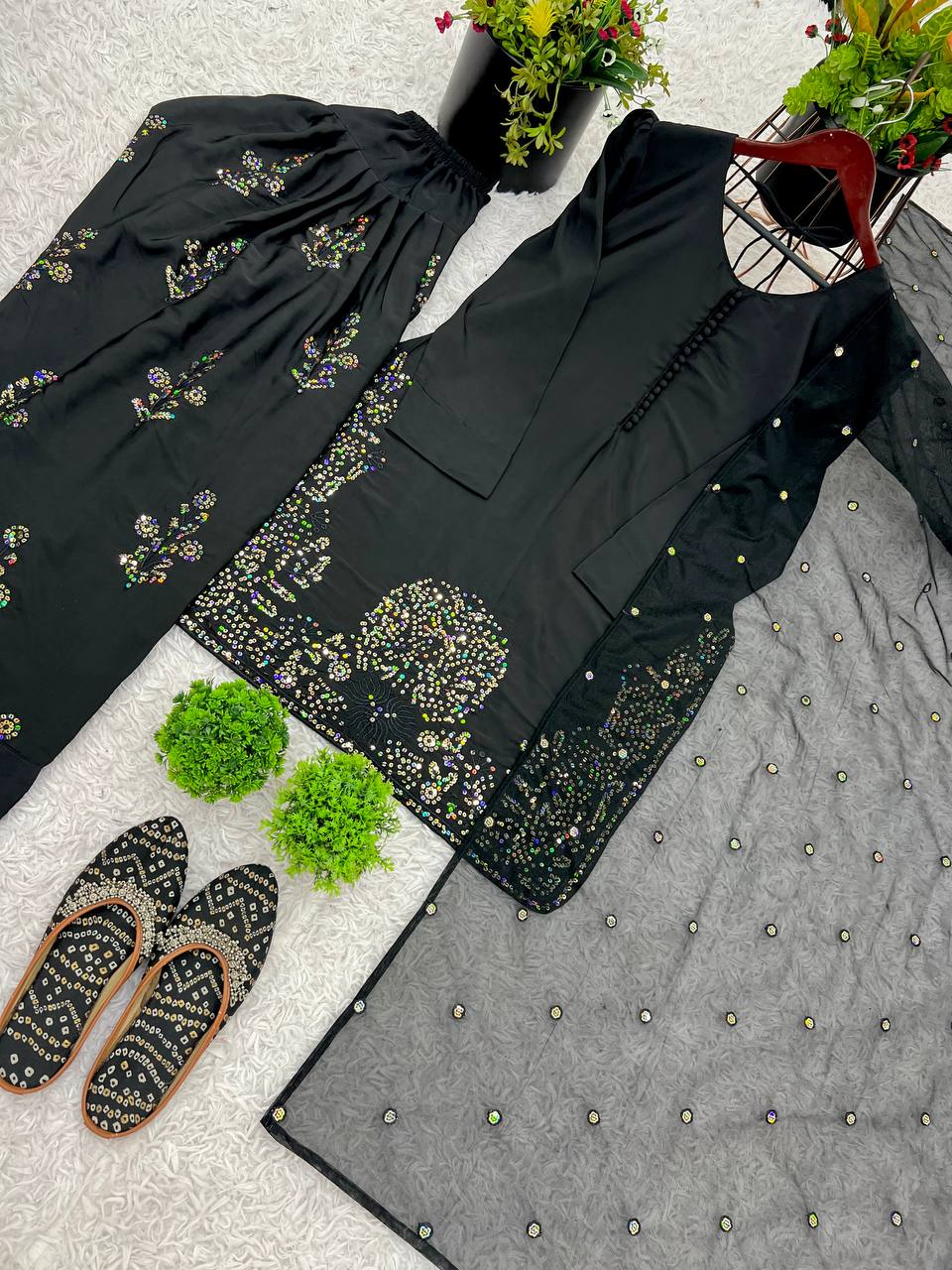 Reception Wear Black Color Pure Natural Crep Silk With Embroidery Sequence Work Salwar Suit