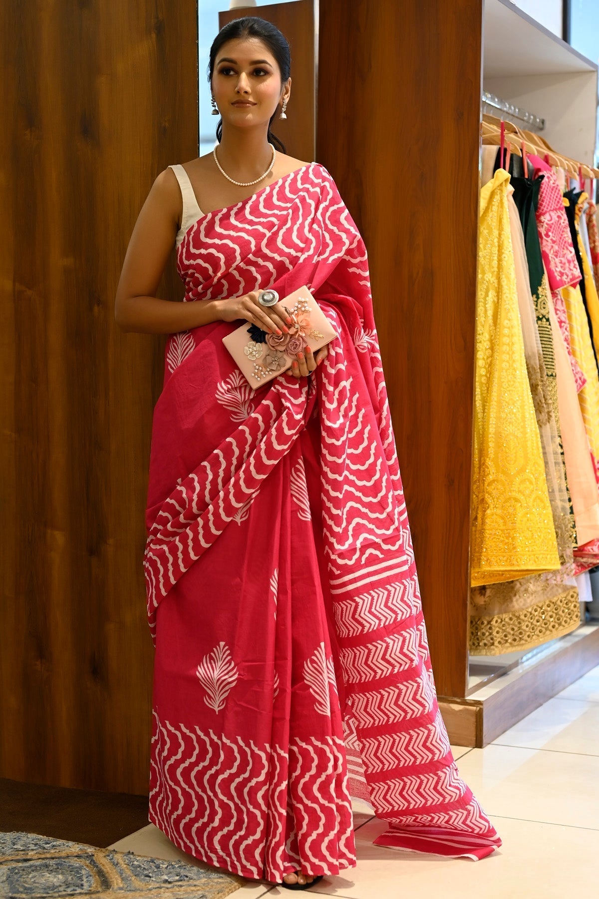 Pretty Red Color Pure Cotton Lilen With Digital Printed Designer Saree