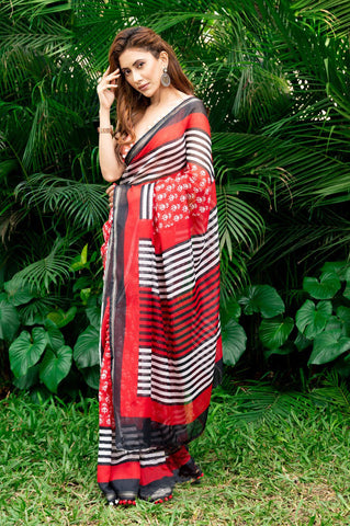 Lovely Black And Red Color Pure Cotton Lilen With Digital Printed Designer Saree