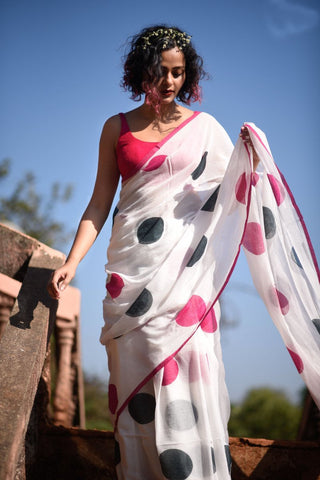 Marvelous White Color Pure Cotton Lilen With Digital Printed Designer Saree