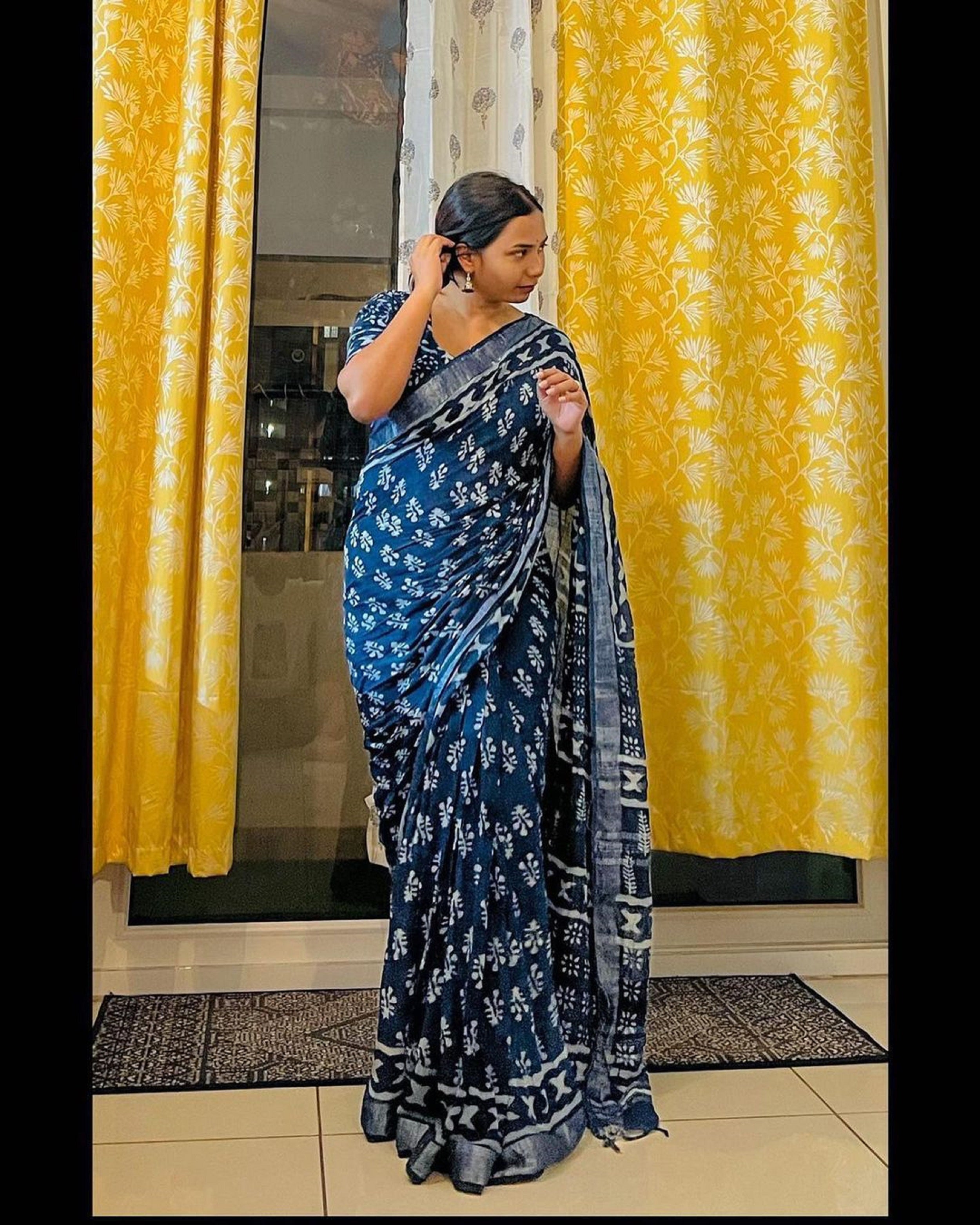 Mesmerizing Navy Blue Color Pure Cotton Lilen With Digital Printed Designer Saree