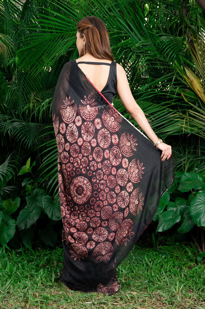 Fabulous Black Color Pure Cotton Lilen With Digital Printed Designer Saree