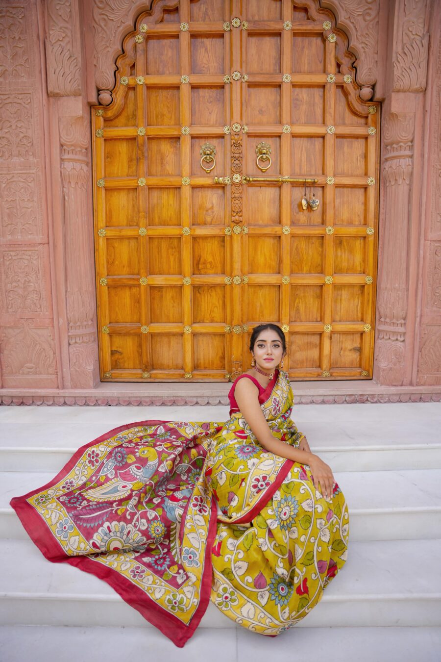 Classy Mustard Color Color Pure Cotton Lilen With Digital Printed Designer Saree