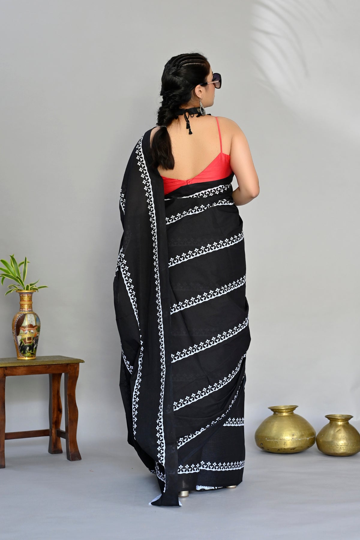 Elegant Black Color Color Pure Cotton Lilen With Digital Printed Designer Saree