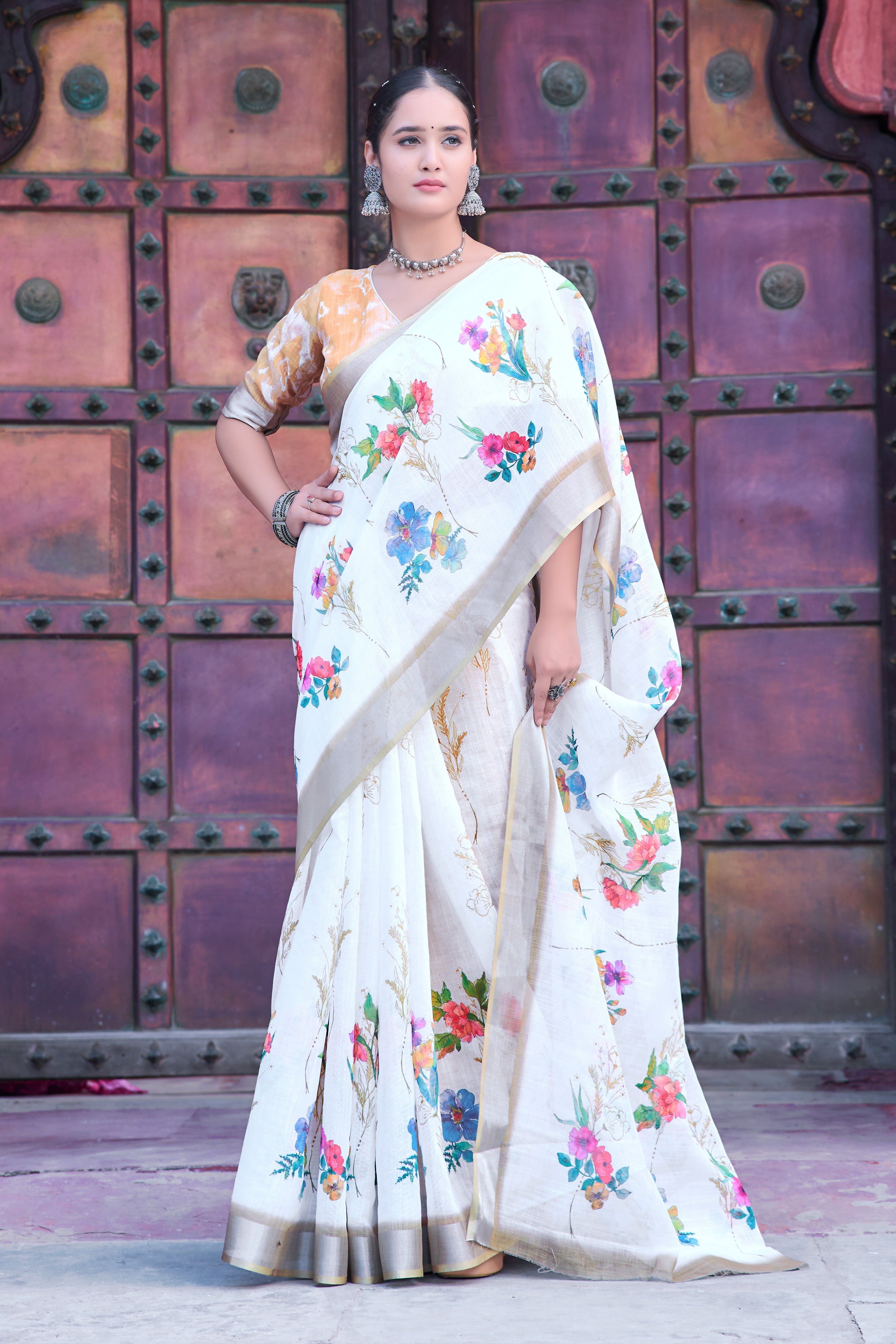 Imposing Off White Color Color Pure Cotton Lilen With Digital Printed Designer Saree
