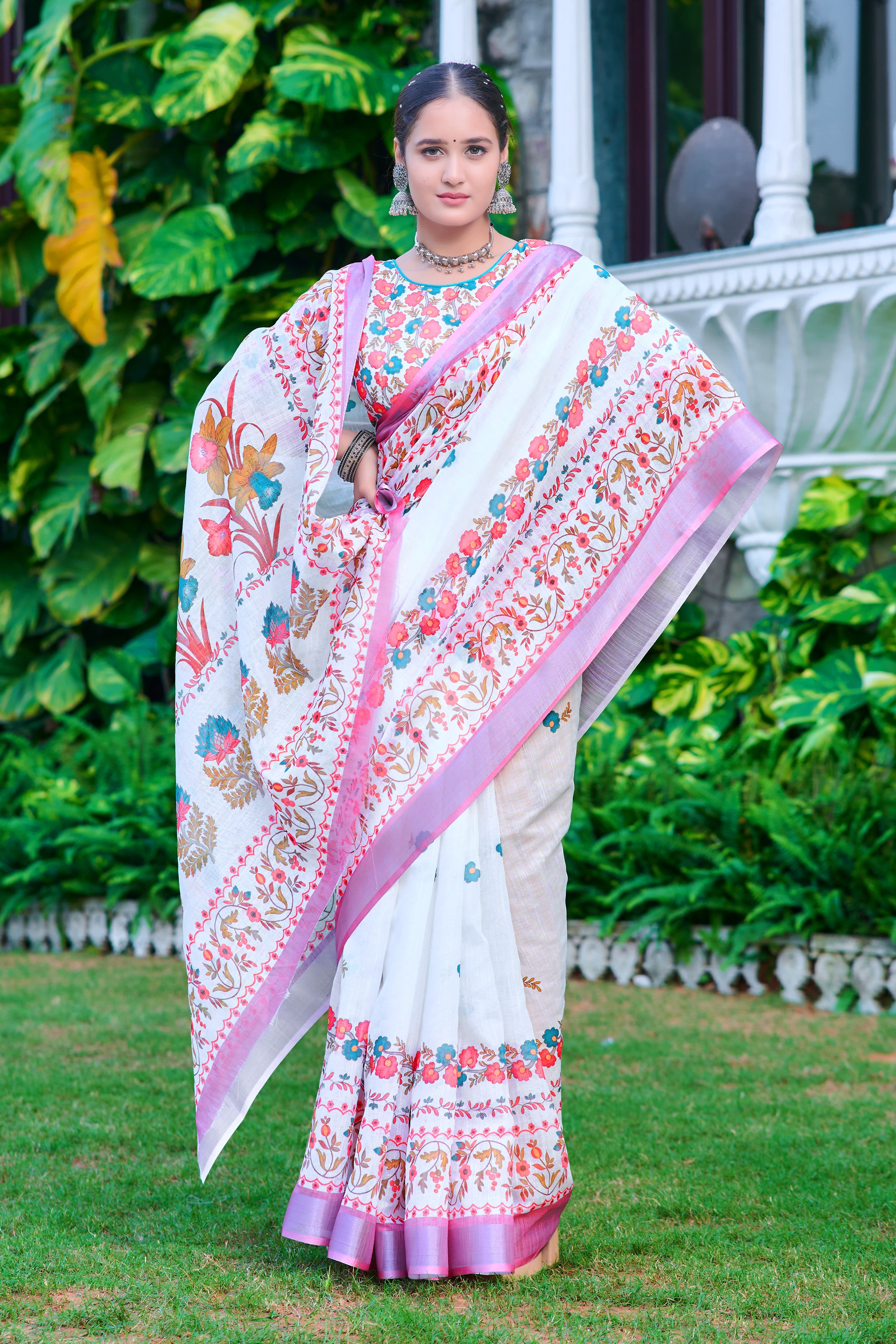 Fantastic White And Lavender Color Color Pure Cotton Lilen With Digital Printed Designer Saree