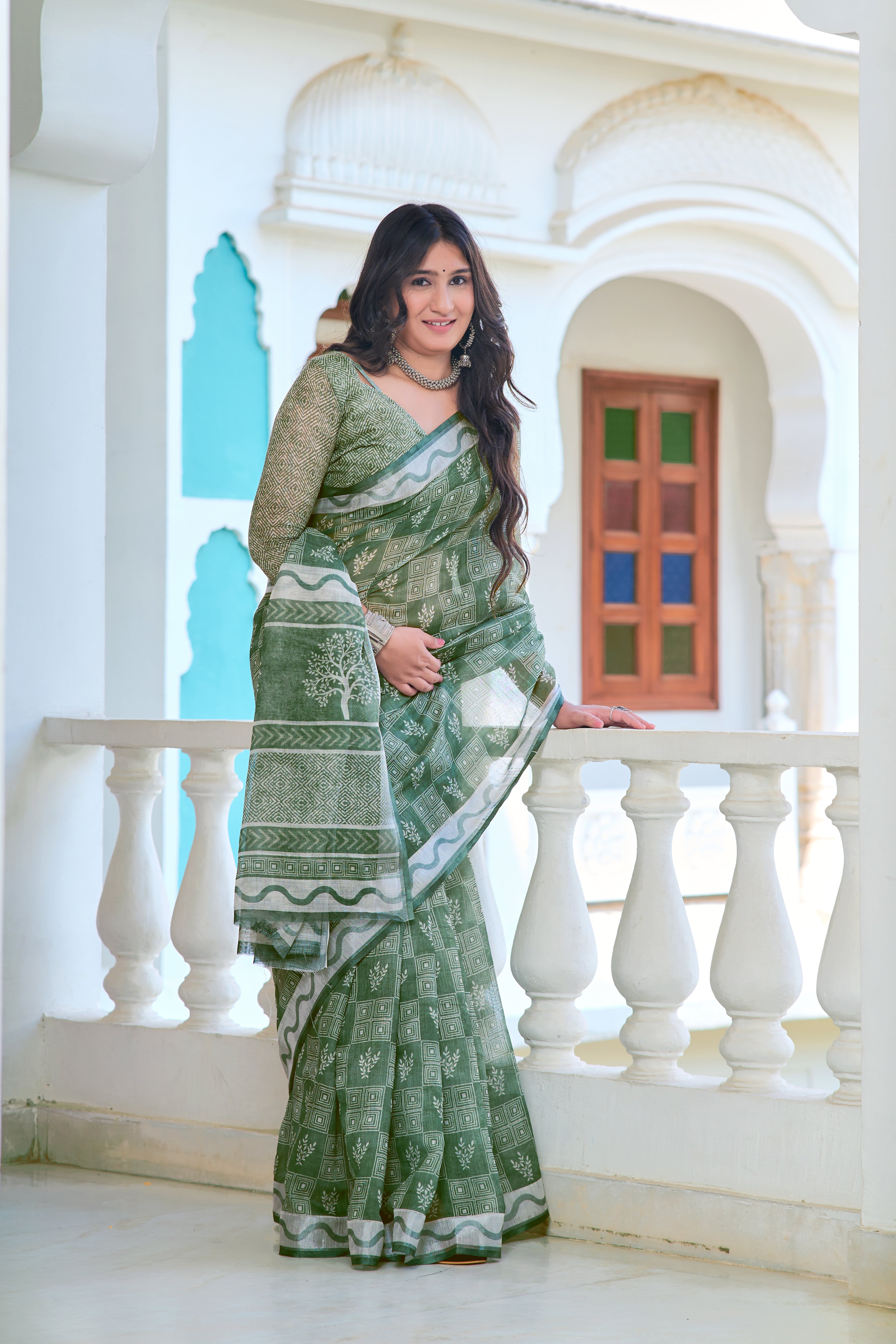 Classy Green Color Color Pure Cotton Lilen With Digital Printed Designer Saree