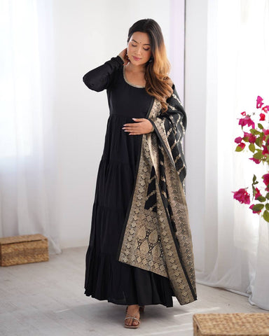 Imposing Black Color Pure Roman Silk Chanderi Fabric Fully Flair Anarkali Gown