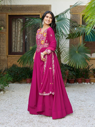 Elegant Pink Color Star Georgette  Sequence With Thread Work Gown