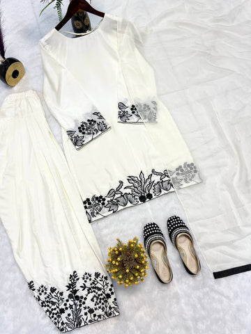 Festive Wear White Color Heavy Natural Crep Silk Fancy Less Border Work Salwar Suit