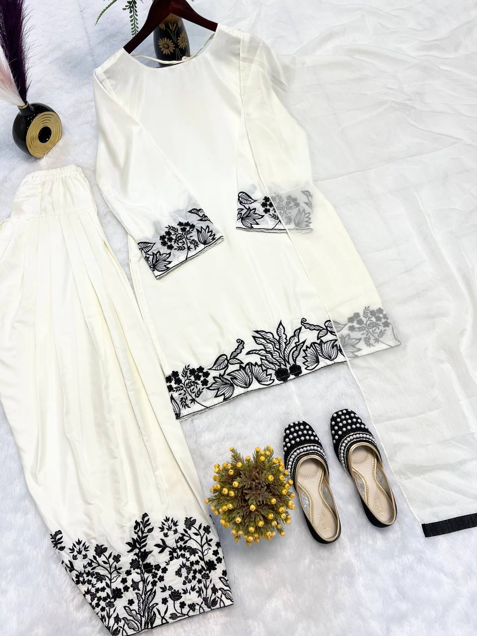 Festive Wear White Color Heavy Natural Crep Silk Fancy Less Border Work Salwar Suit