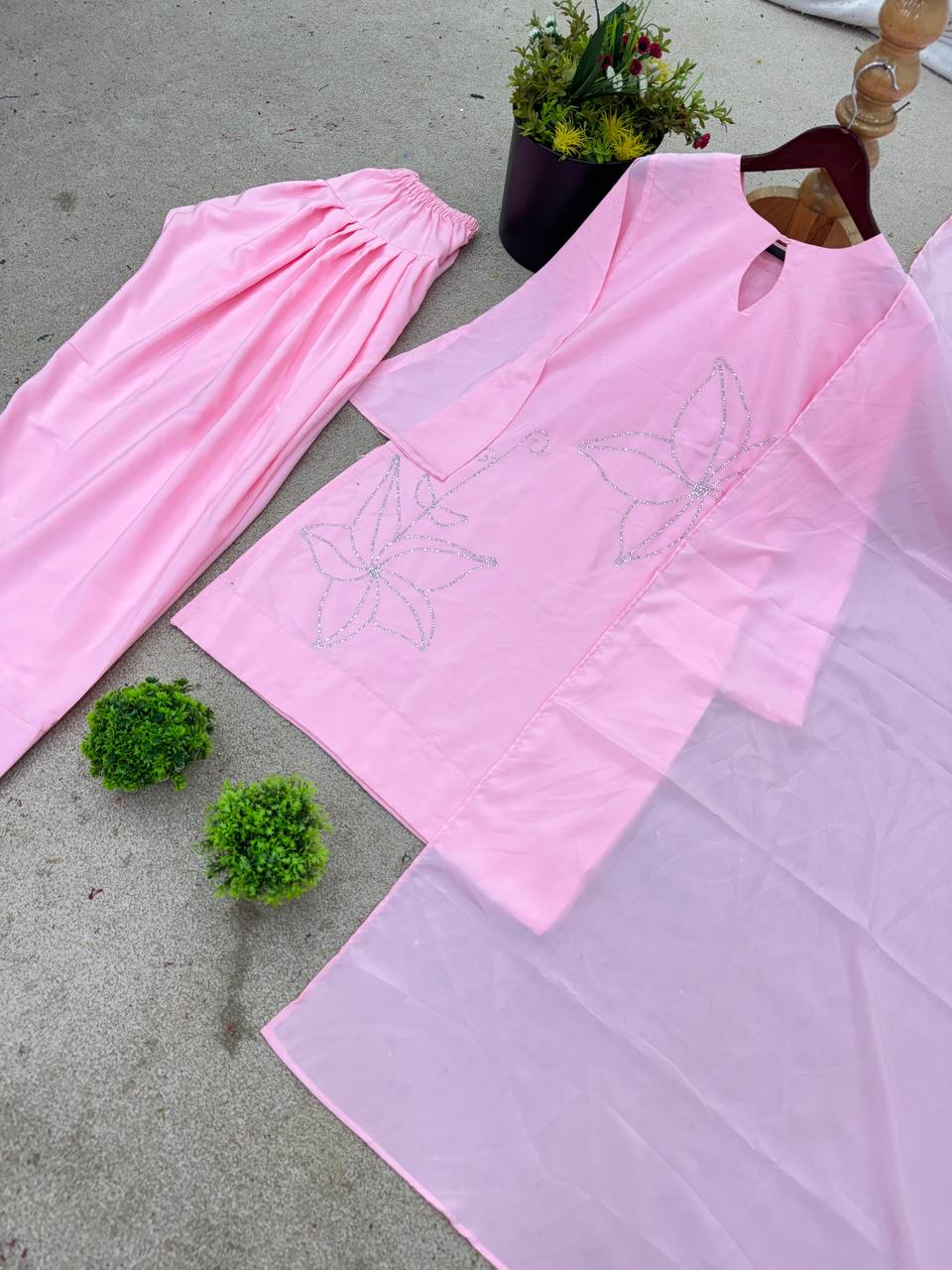 Beautiful Light Pink Color Jharkhand Diamond Work Crepe Silk Suit Set – Fully Stitched Top, Farshi Pant & Dupatta