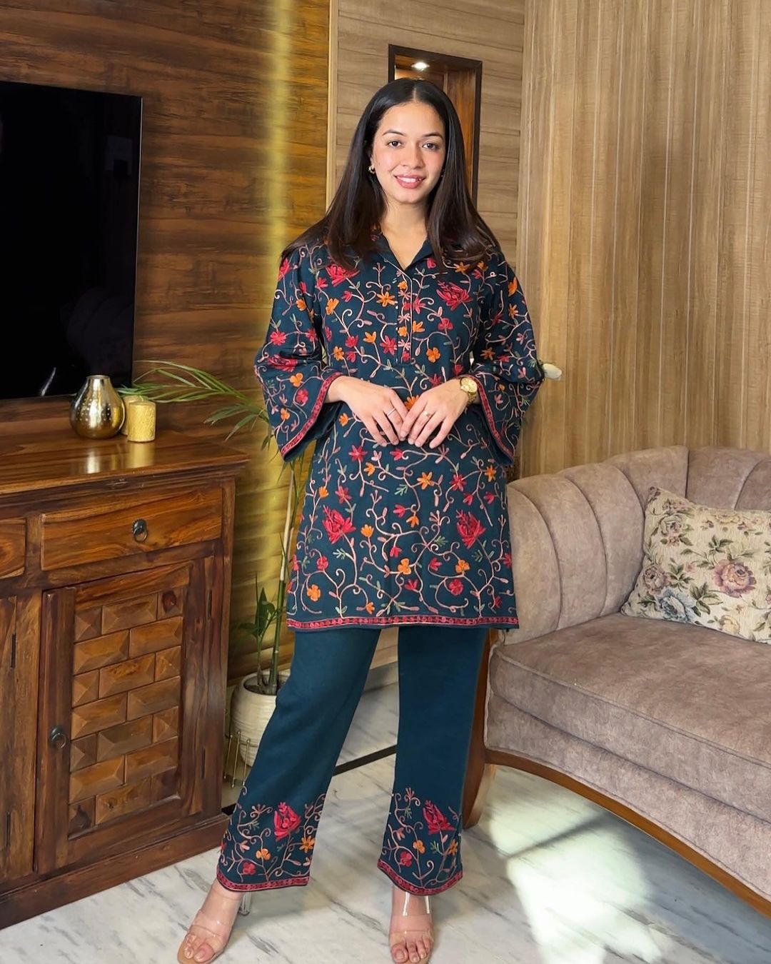 Fabulous Navy Blue Color Thread Chain Work Kurti With Pant