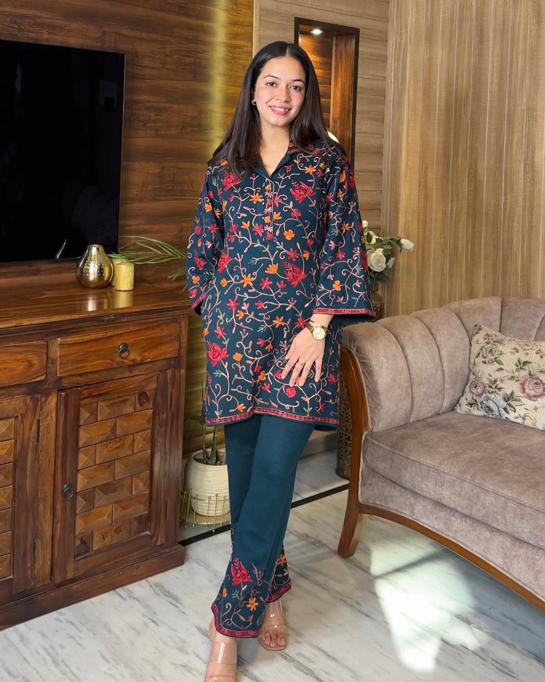 Fabulous Navy Blue Color Thread Chain Work Kurti With Pant