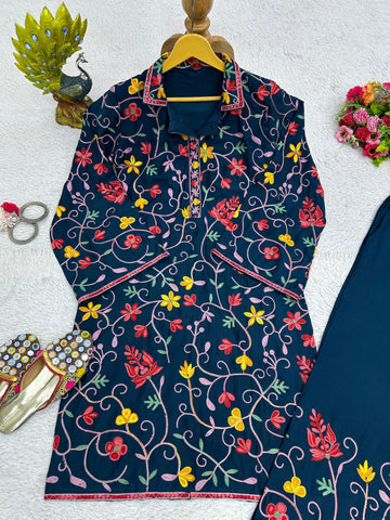 Fabulous Navy Blue Color Thread Chain Work Kurti With Pant