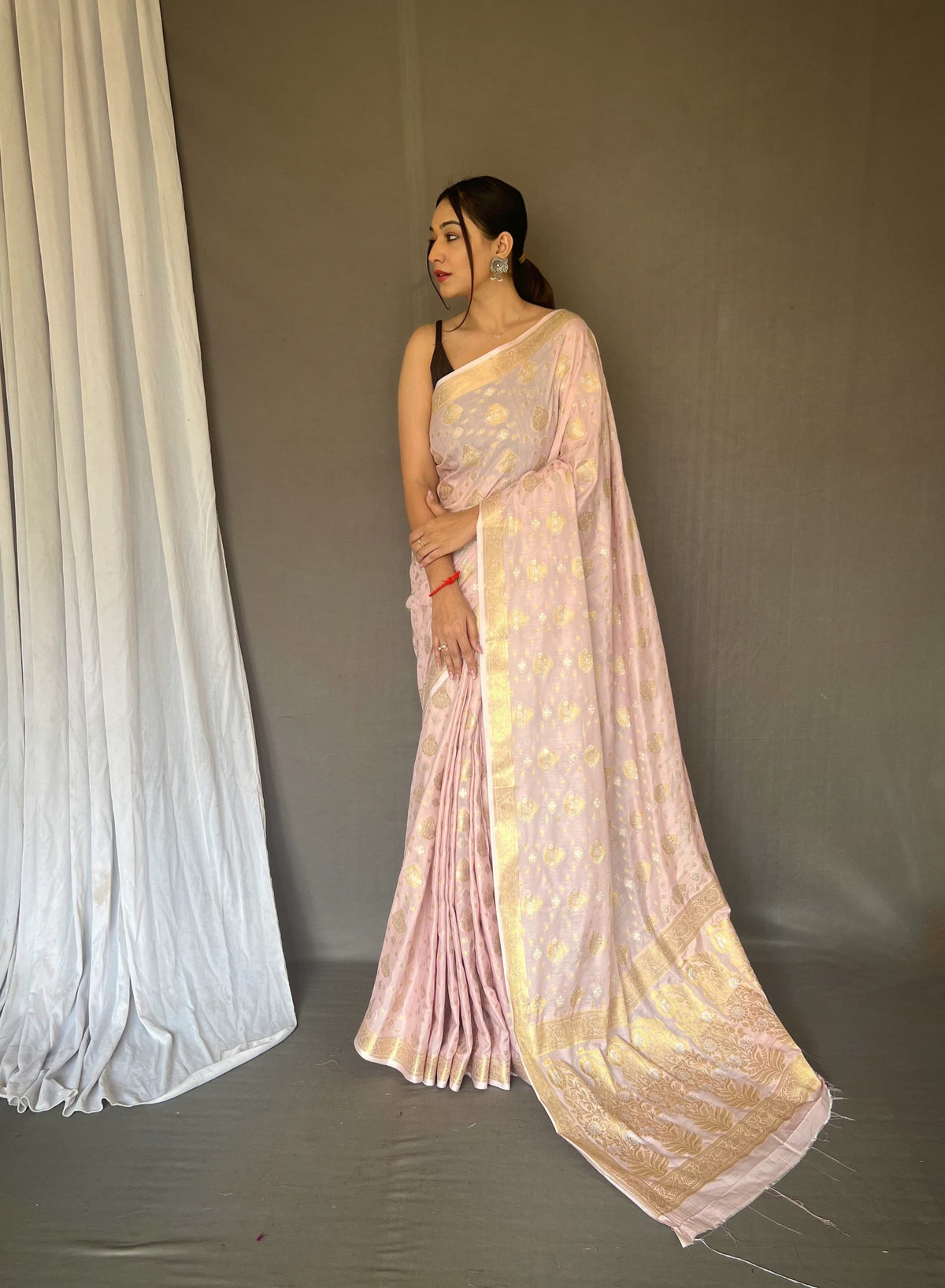 Soft Silk Gold And Silver Design Light Pink Saree