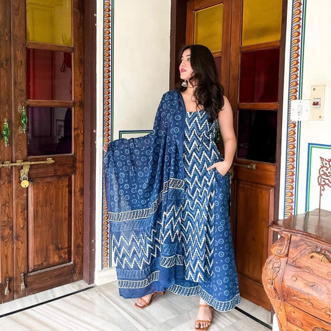 Casual Wear Blue Color Zig Zac Design Pure Soft Cotton Printed Kurti With Palazzo