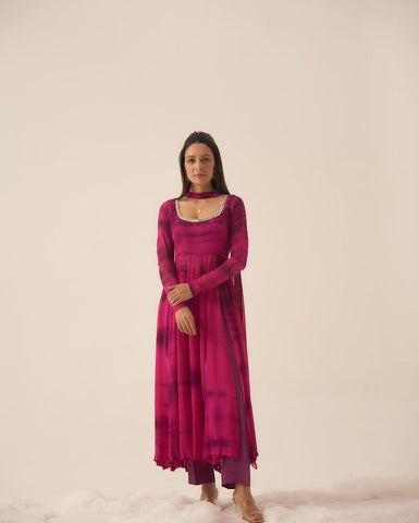 Casual Wear Pink Color Pure Georgette Leheriya Printed Kurti With Pant