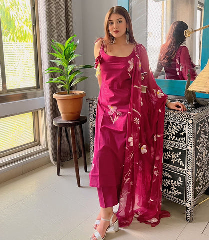 Imposing Gorgeous Pink Color Floral Handpainted Georgette Kurta Set With Tassels