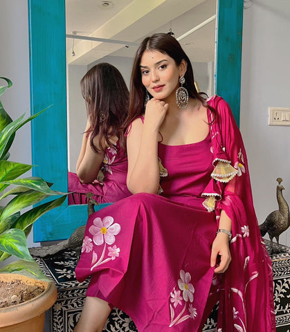 Imposing Gorgeous Pink Color Floral Handpainted Georgette Kurta Set With Tassels