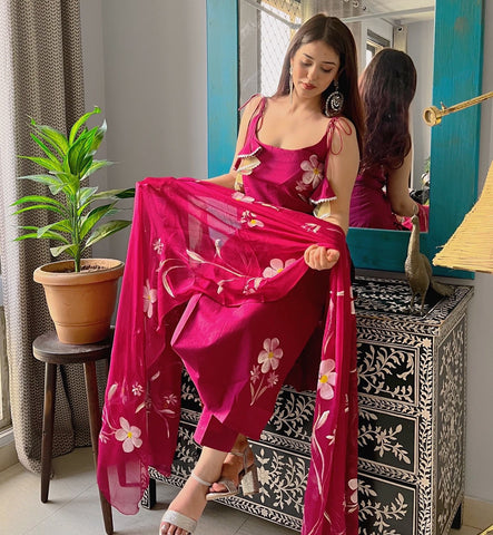 Imposing Gorgeous Pink Color Floral Handpainted Georgette Kurta Set With Tassels