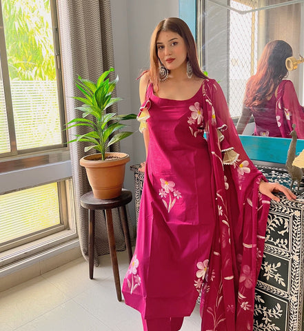 Imposing Gorgeous Pink Color Floral Handpainted Georgette Kurta Set With Tassels